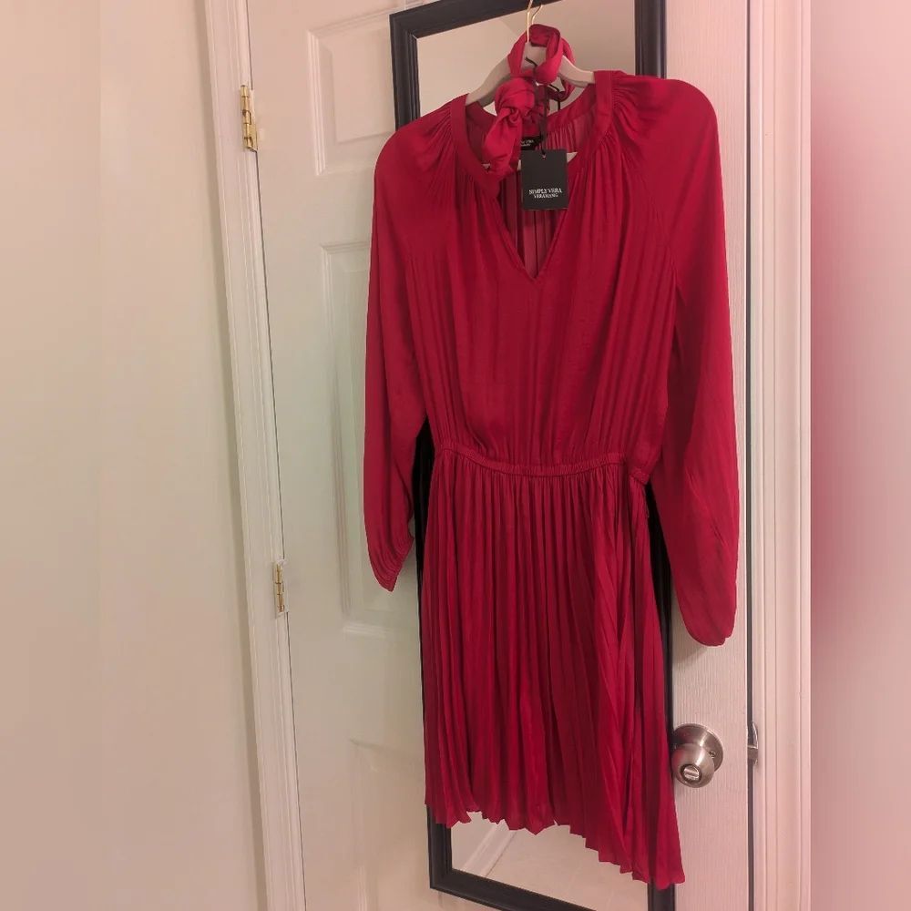 NWT Simply Vera Vera Wang Fuchsia Long Sleeve Dress - Picture 3 of 5